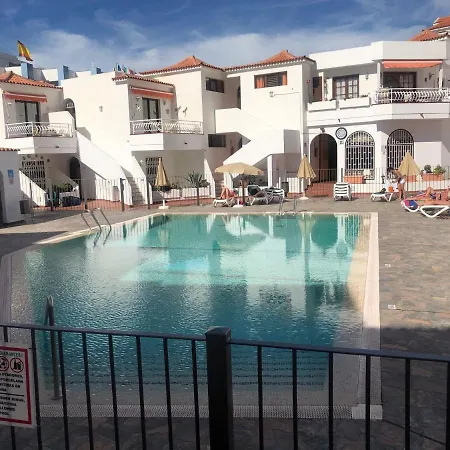 Cozy Pool View 公寓 *