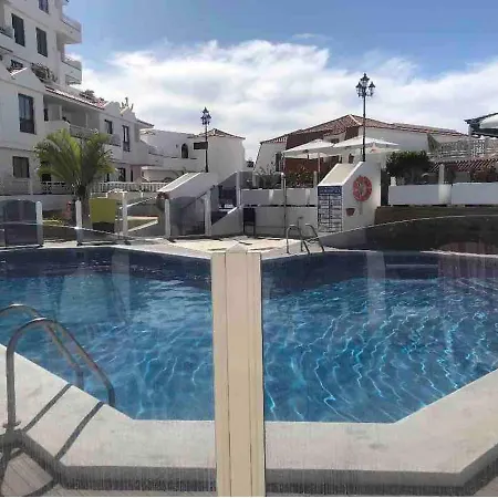 Διαμέρισμα Cozy Pool View *